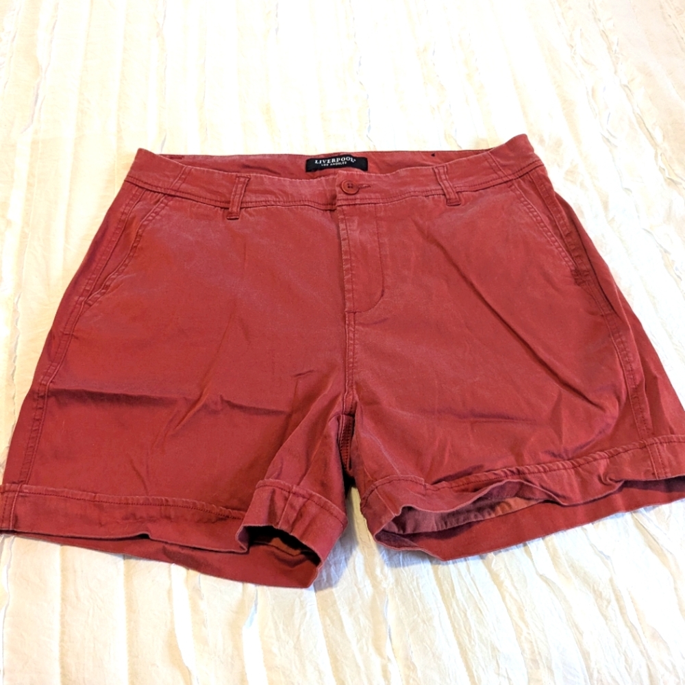 Liverpool Los Angeles Coral Shorts EUC